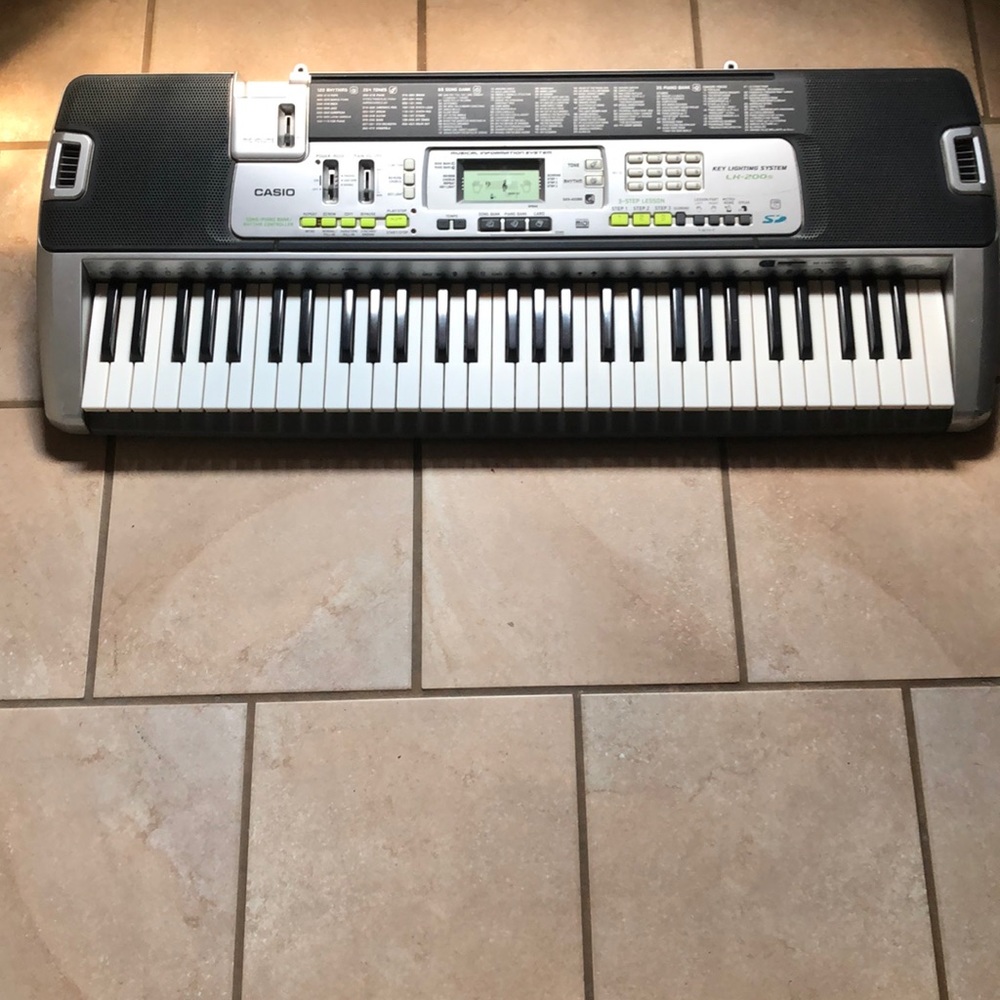 Casino Electronic Music Keyboard